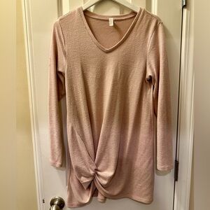 Fornia Chic V-Neck Women's Tunic in Soft Pink